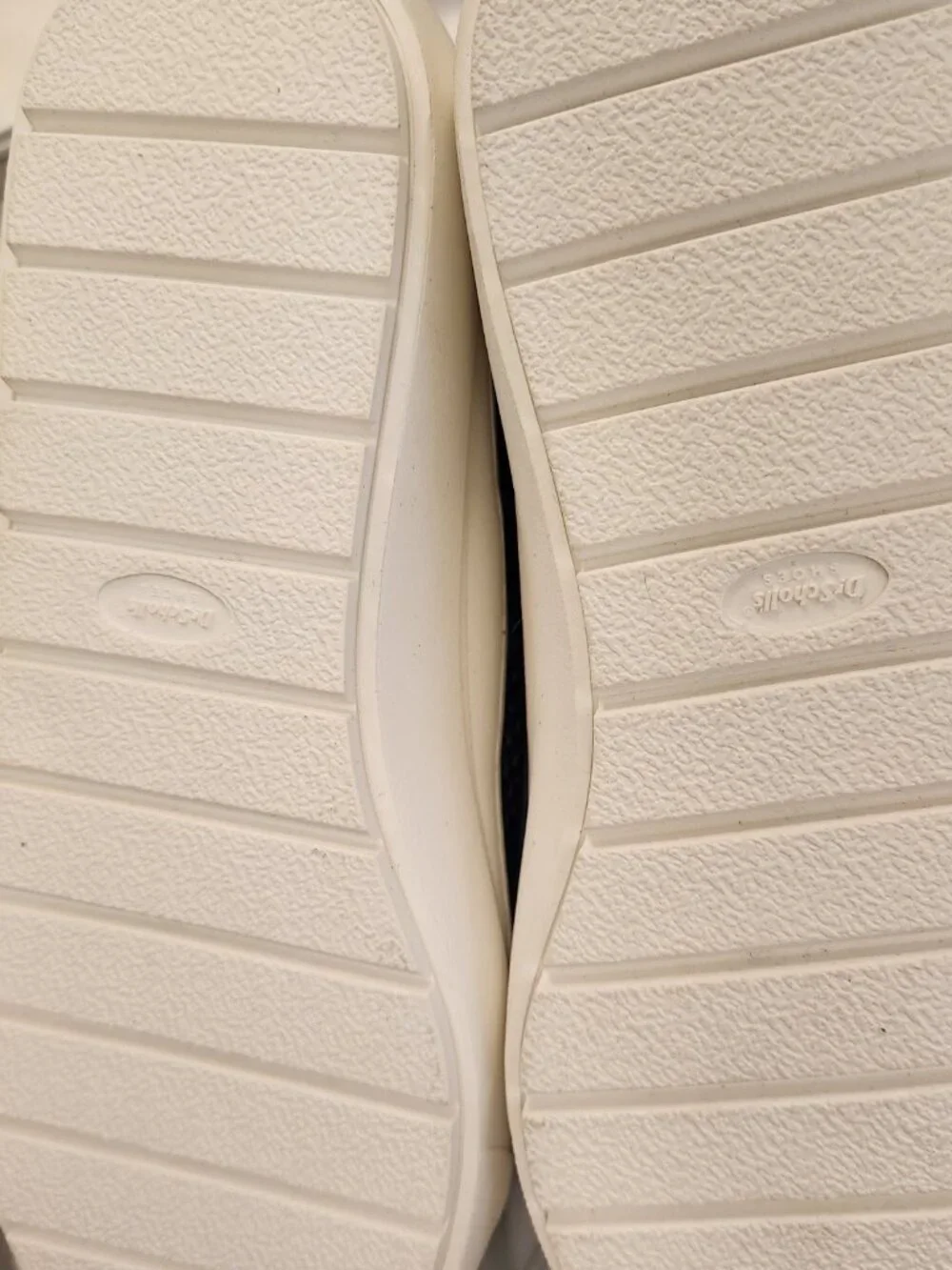 Dr. Scholl's Time Off Platform Sneaker - Women's. NIB. Size 10